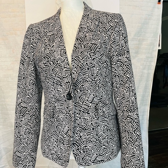 Emily Sz 10 Blazer, blue white graphic, 1 button, High hip, slit back w/flare. - Picture 1 of 7